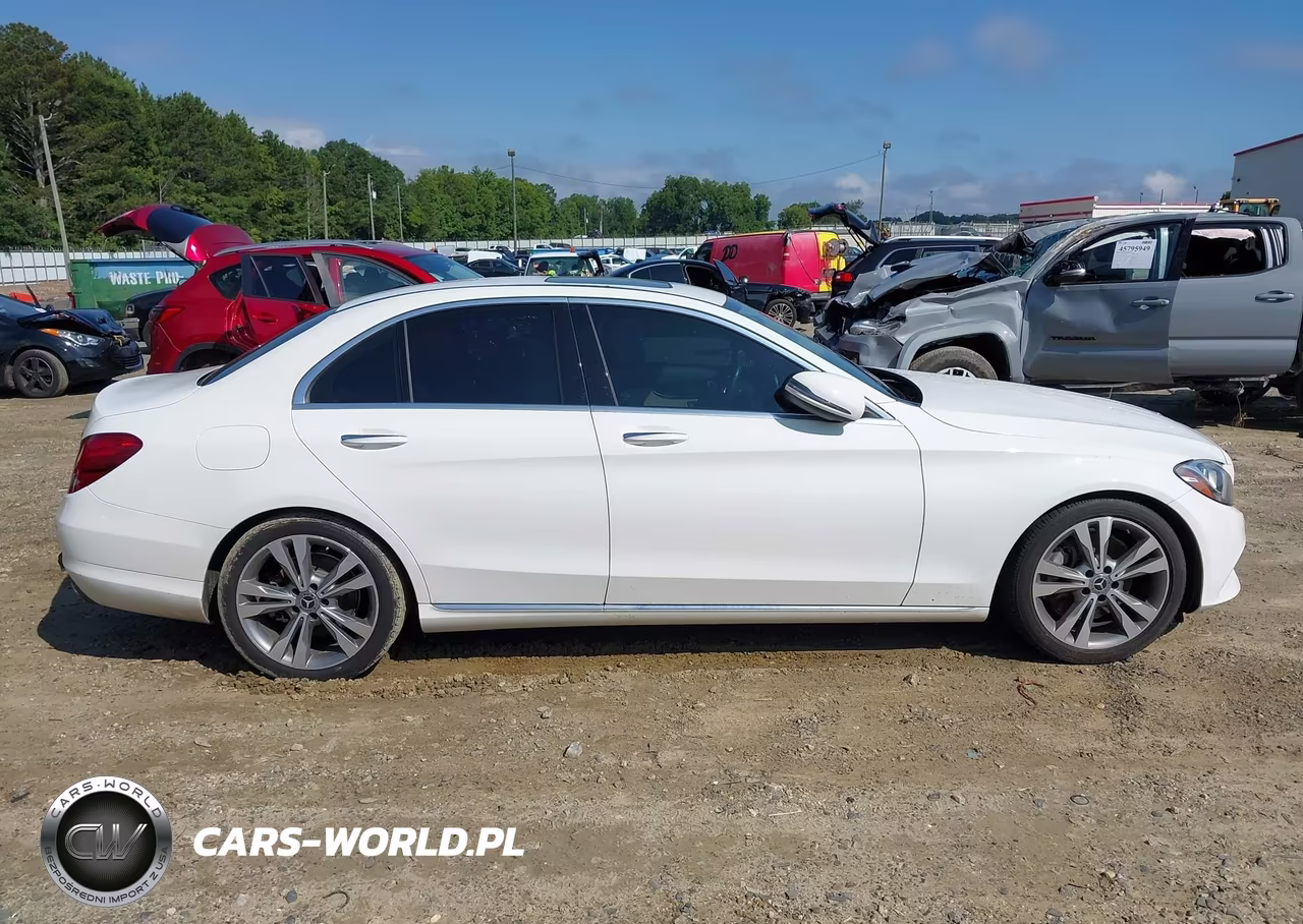 2018 Mercedes-Benz C 300 VIN:55SWF4JB6JU266320 - 14