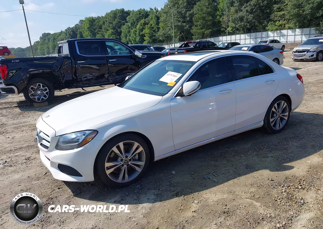 2018 Mercedes-Benz C 300 VIN:55SWF4JB6JU266320 - 2