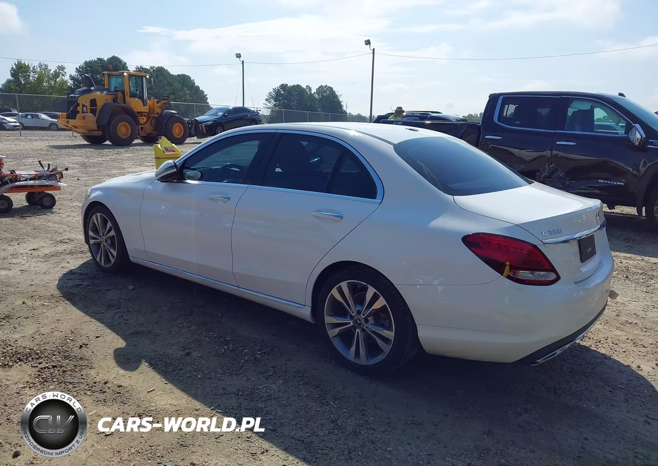 2018 Mercedes-Benz C 300 VIN:55SWF4JB6JU266320 - 3