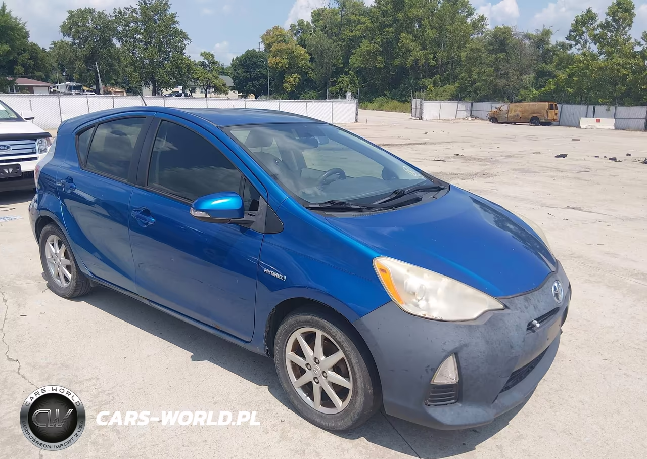 2013 Toyota Prius C Three