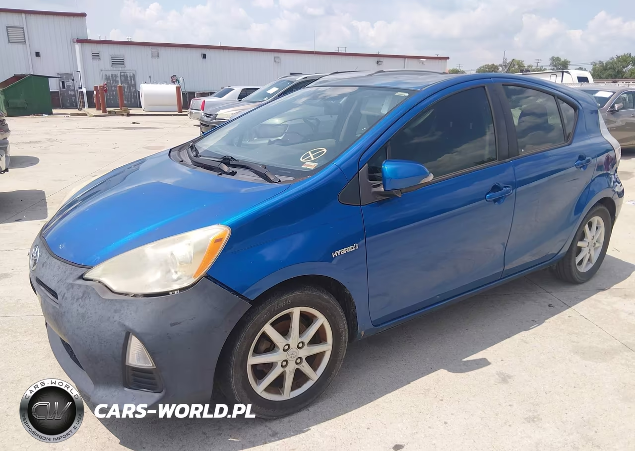2013 Toyota Prius C Three VIN:JTDKDTB35D1534763 - 2