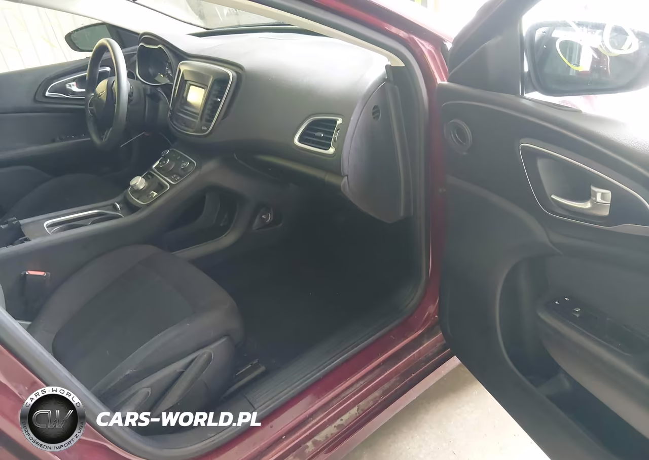2015 Chrysler 200 Limited VIN:1C3CCCAB0FN685719 - 5