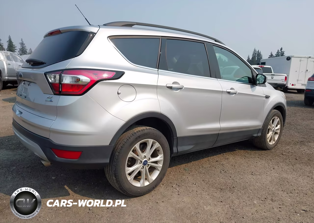 2018 Ford Escape Se VIN:1FMCU9GD5JUD08625 - 4
