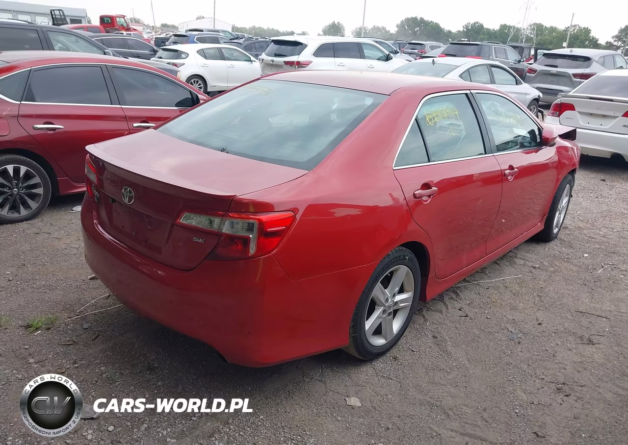 2013 Toyota Camry Se VIN:4T1BF1FK3DU677737 - 4