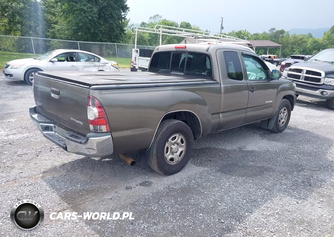 2012 Toyota Tacoma VIN:5TFTX4CN4CX015085 - 4