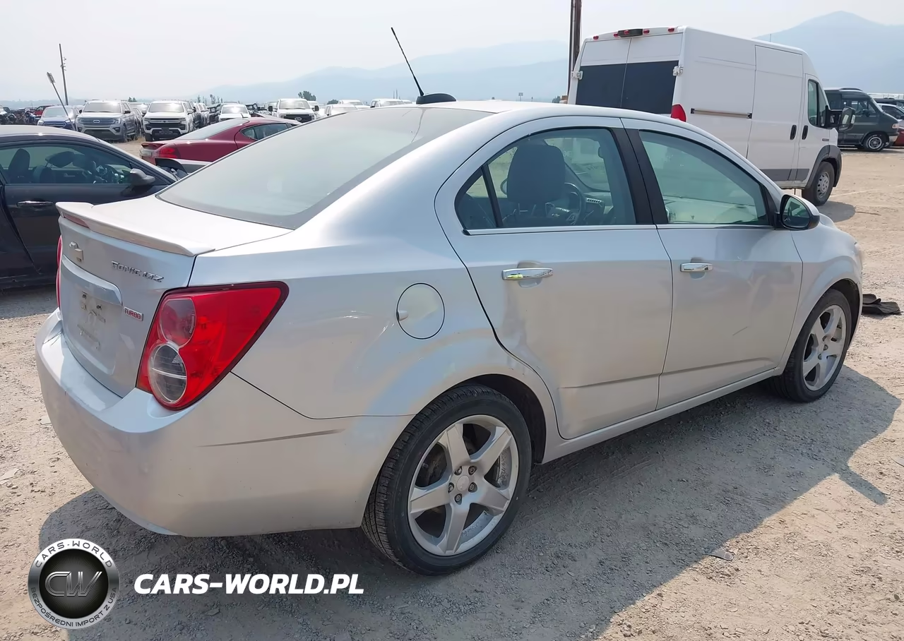 2015 Chevrolet Sonic Ltz Auto VIN:1G1JE5SB4F4125255 - 4