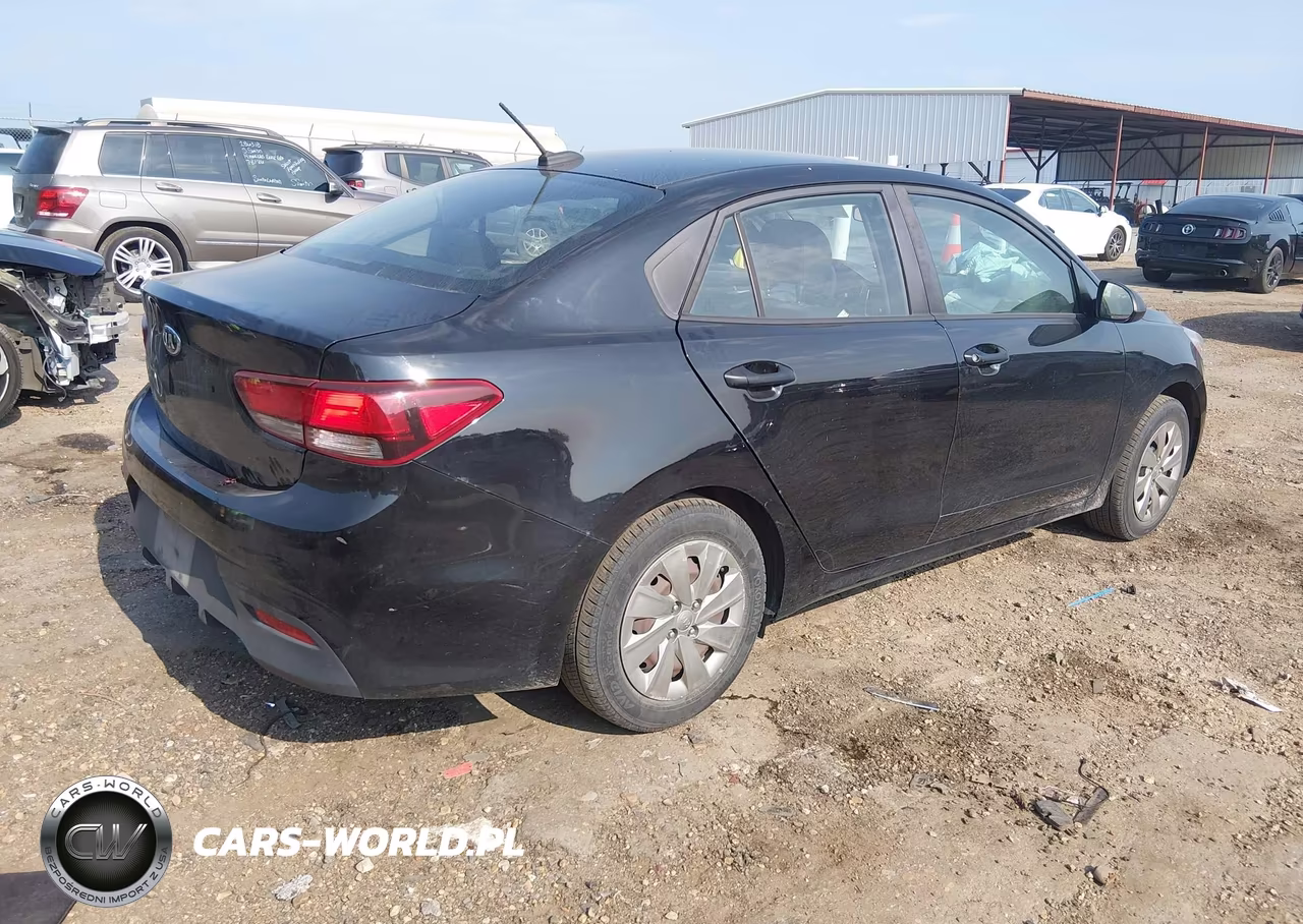 2018 Kia Rio Lx VIN:3KPA24AB1JE070539 - 4