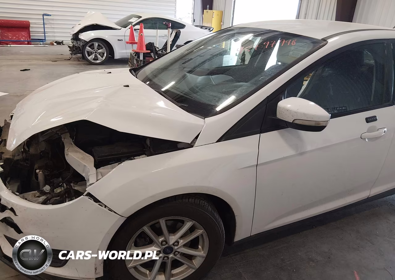 2015 Ford Focus Se VIN:1FADP3F28FL314435 - 2