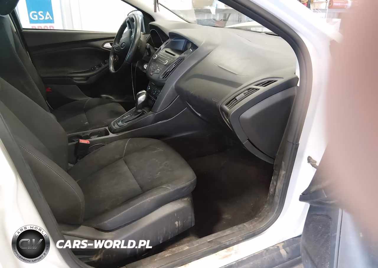 2015 Ford Focus Se VIN:1FADP3F28FL314435 - 5