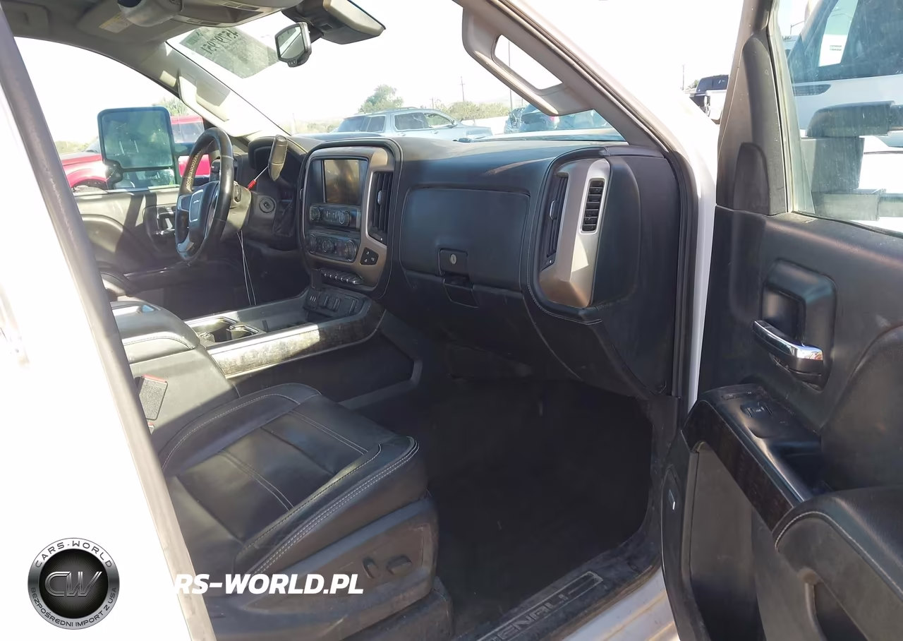 2015 GMC Sierra 2500Hd Denali VIN:1GT120E89FF135528 - 5