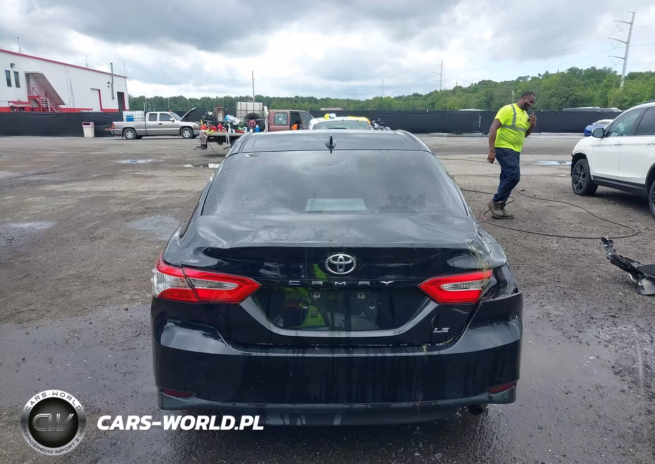 2019 Toyota Camry Le VIN:4T1B11HK3KU186318 - 15