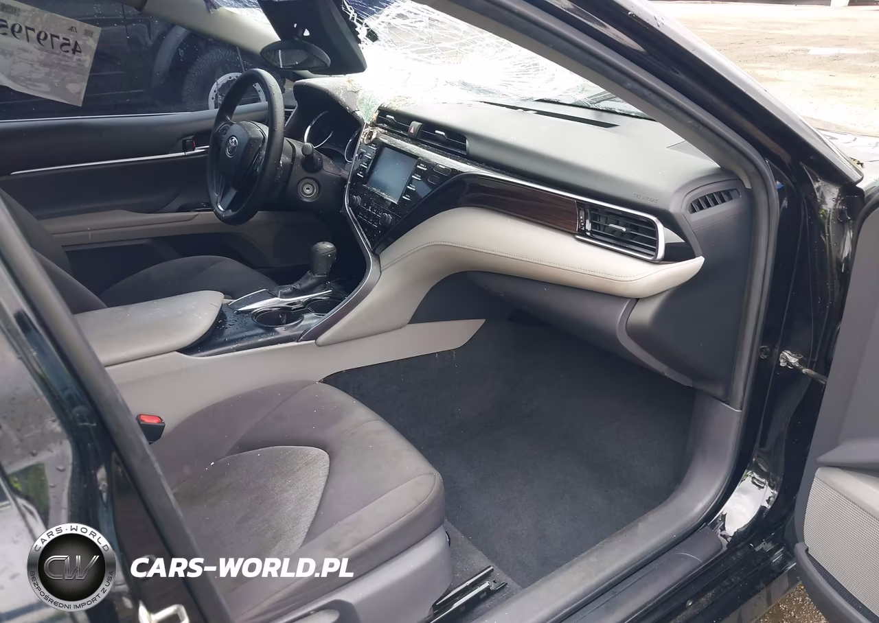 2019 Toyota Camry Le VIN:4T1B11HK3KU186318 - 5
