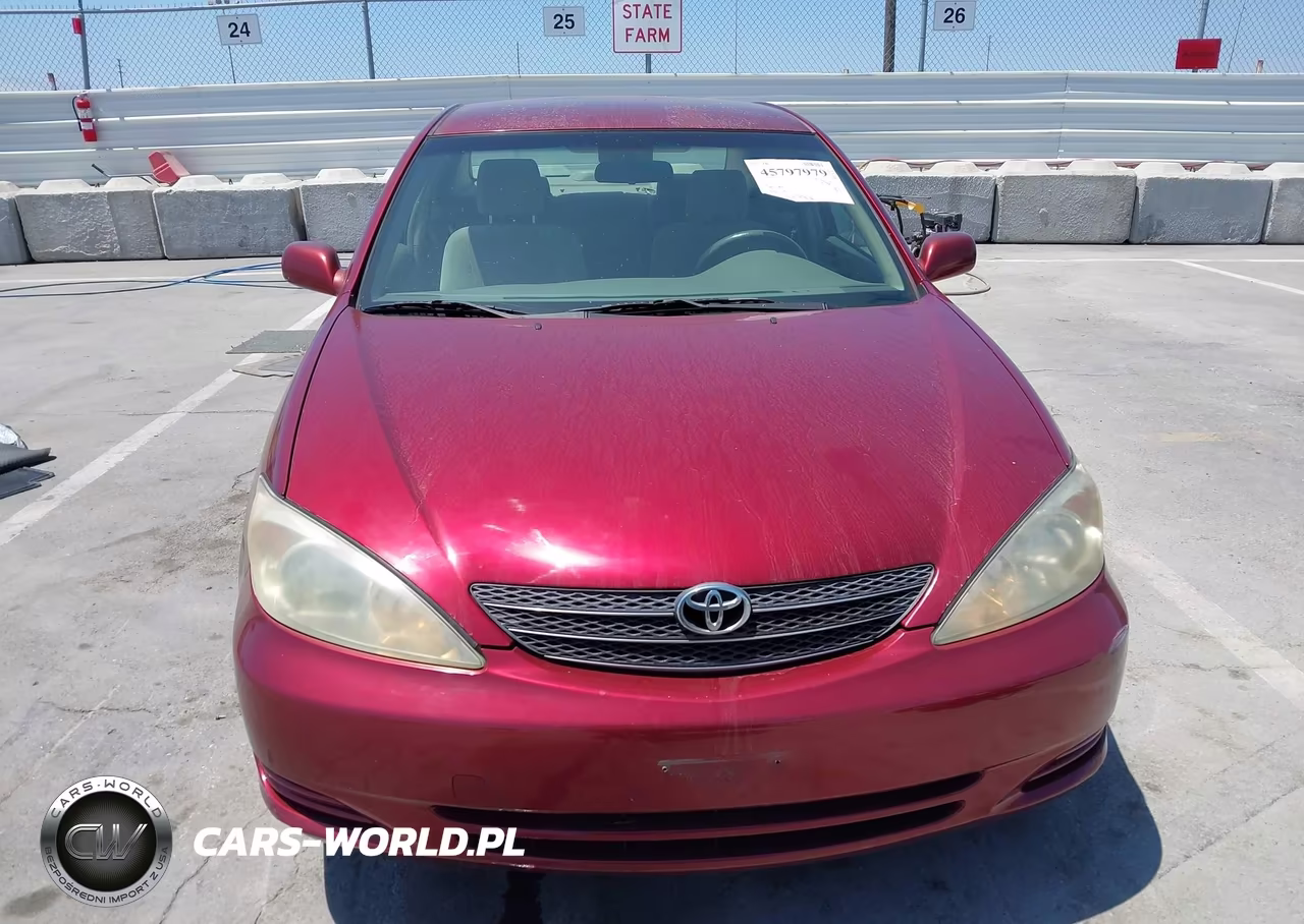2002 Toyota Camry Le VIN:JTDBE32K420110644 - 12