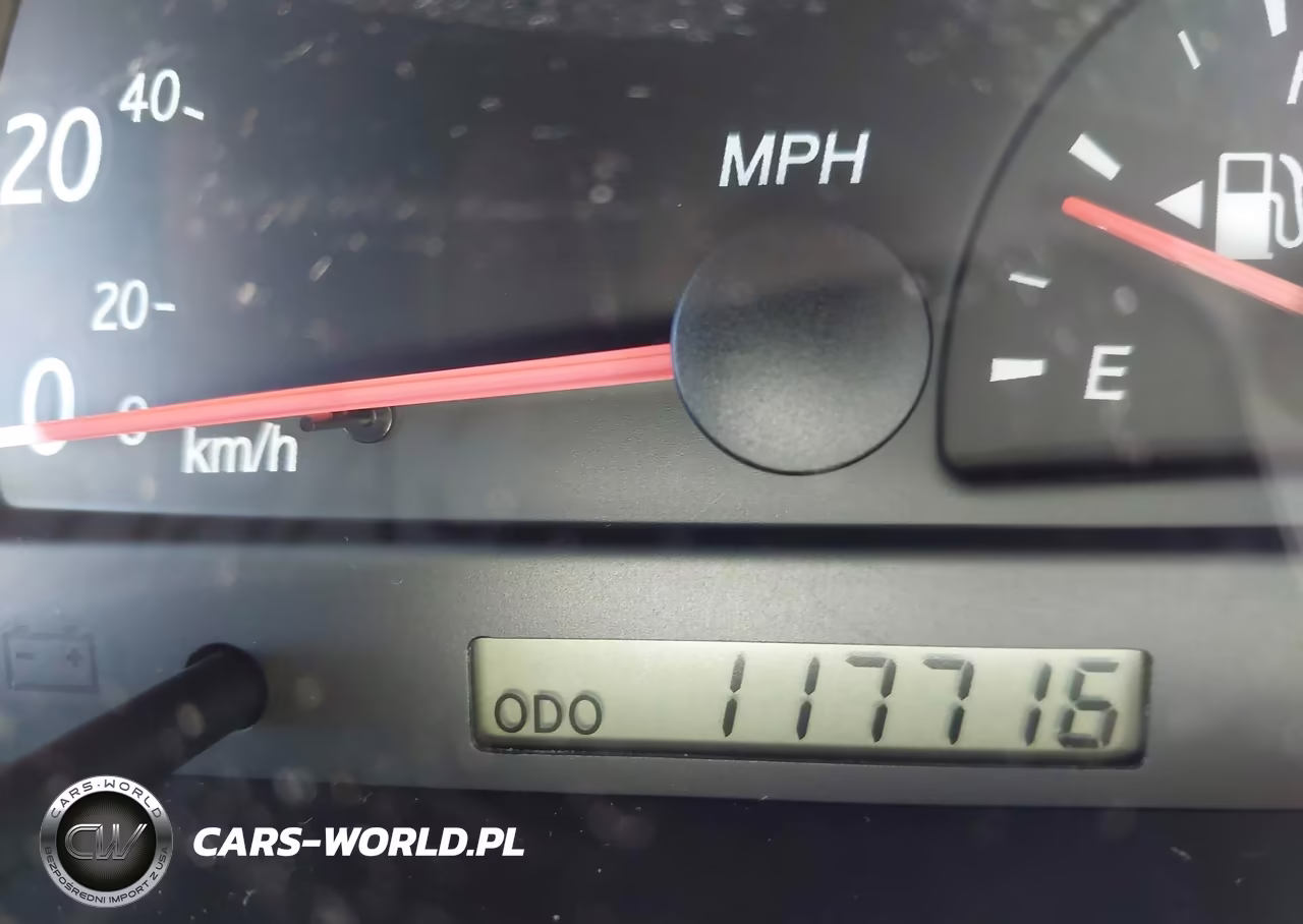 2002 Toyota Camry Le VIN:JTDBE32K420110644 - 15
