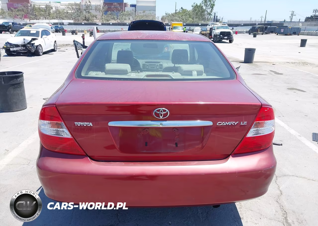 2002 Toyota Camry Le VIN:JTDBE32K420110644 - 16