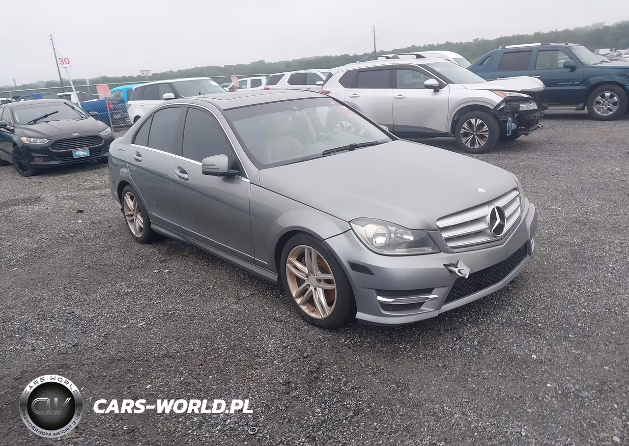 2013 Mercedes-Benz C 300 Sport 4Matic – zdjęcie 1 z 16