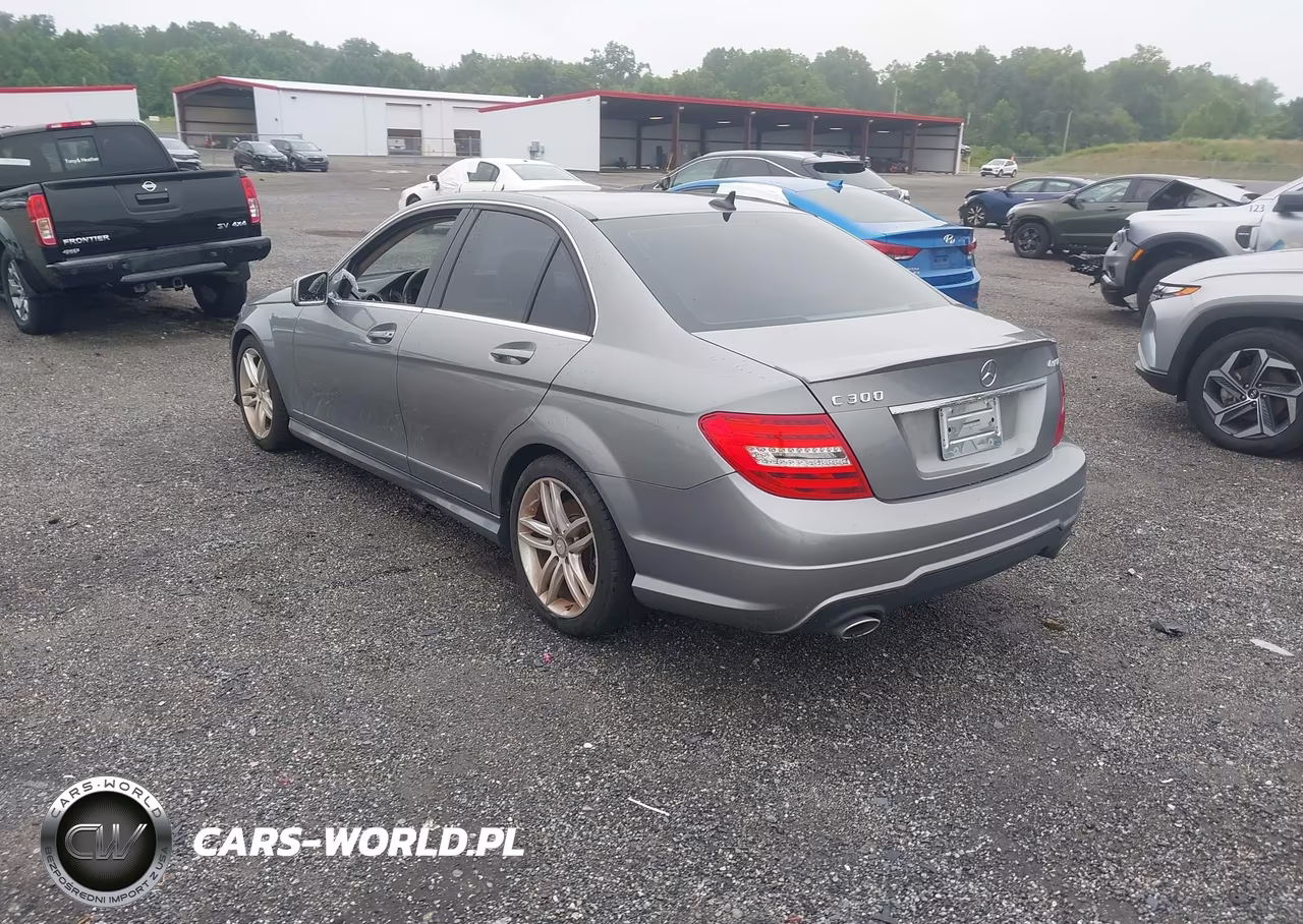 2013 Mercedes-Benz C 300 Sport 4Matic VIN:WDDGF8AB0DR284250 - 3