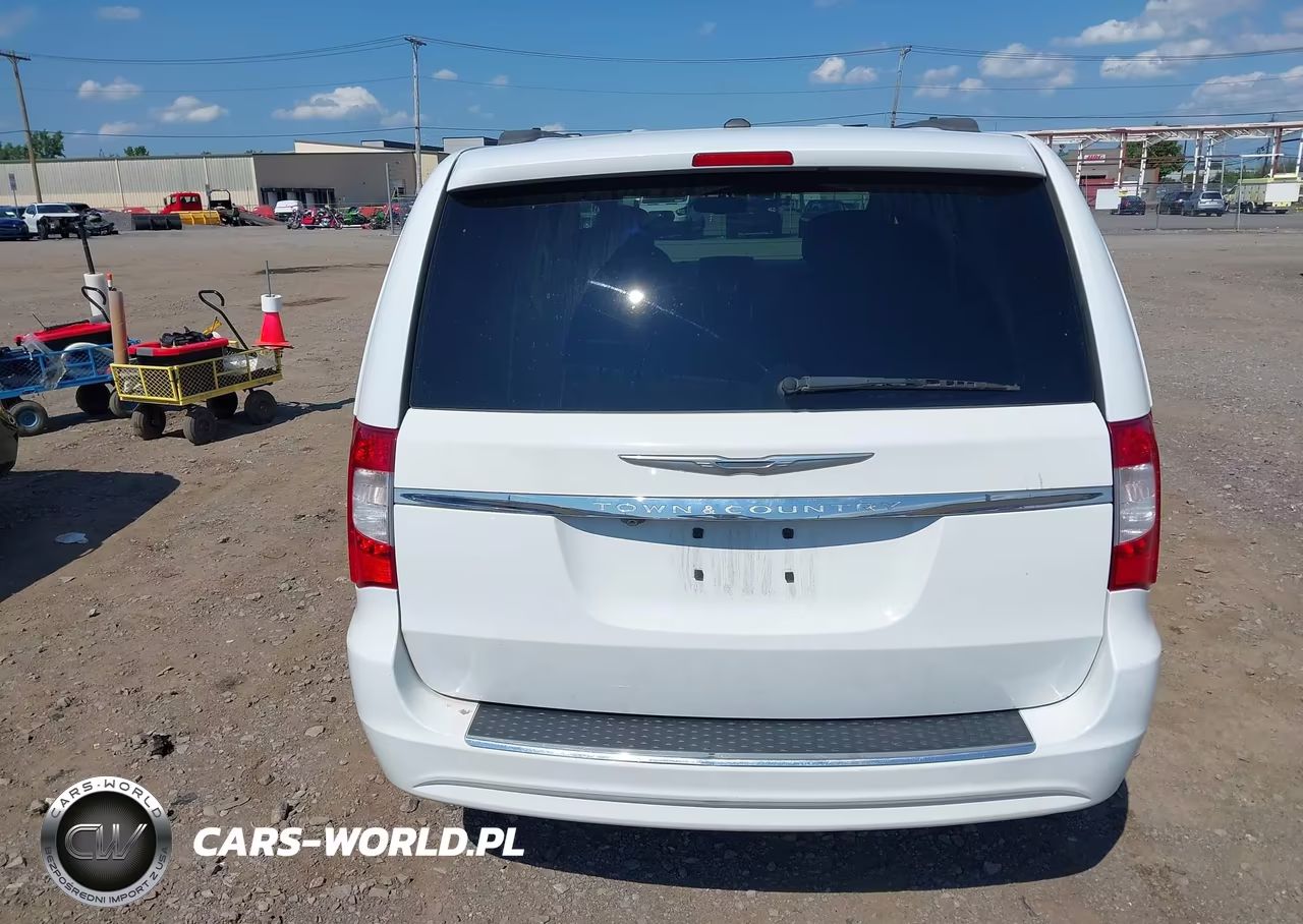 2016 Chrysler Town & Country Touring VIN:2C4RC1BGXGR222088 - 16