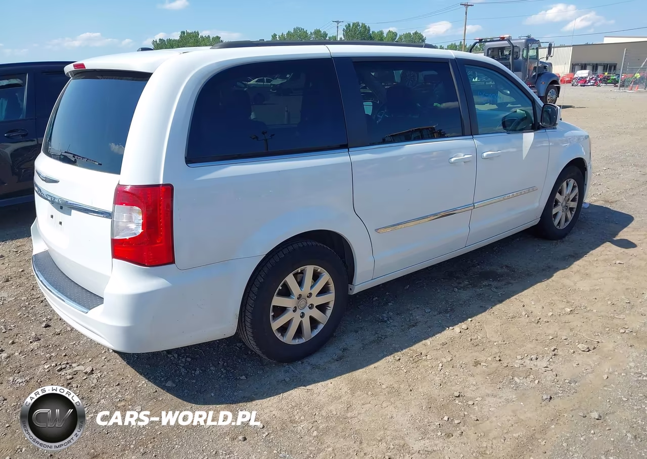 2016 Chrysler Town & Country Touring VIN:2C4RC1BGXGR222088 - 4