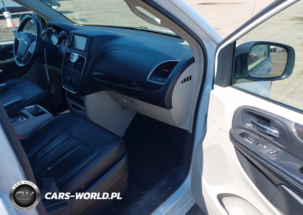 2016 Chrysler Town & Country Touring VIN:2C4RC1BGXGR222088 - 5