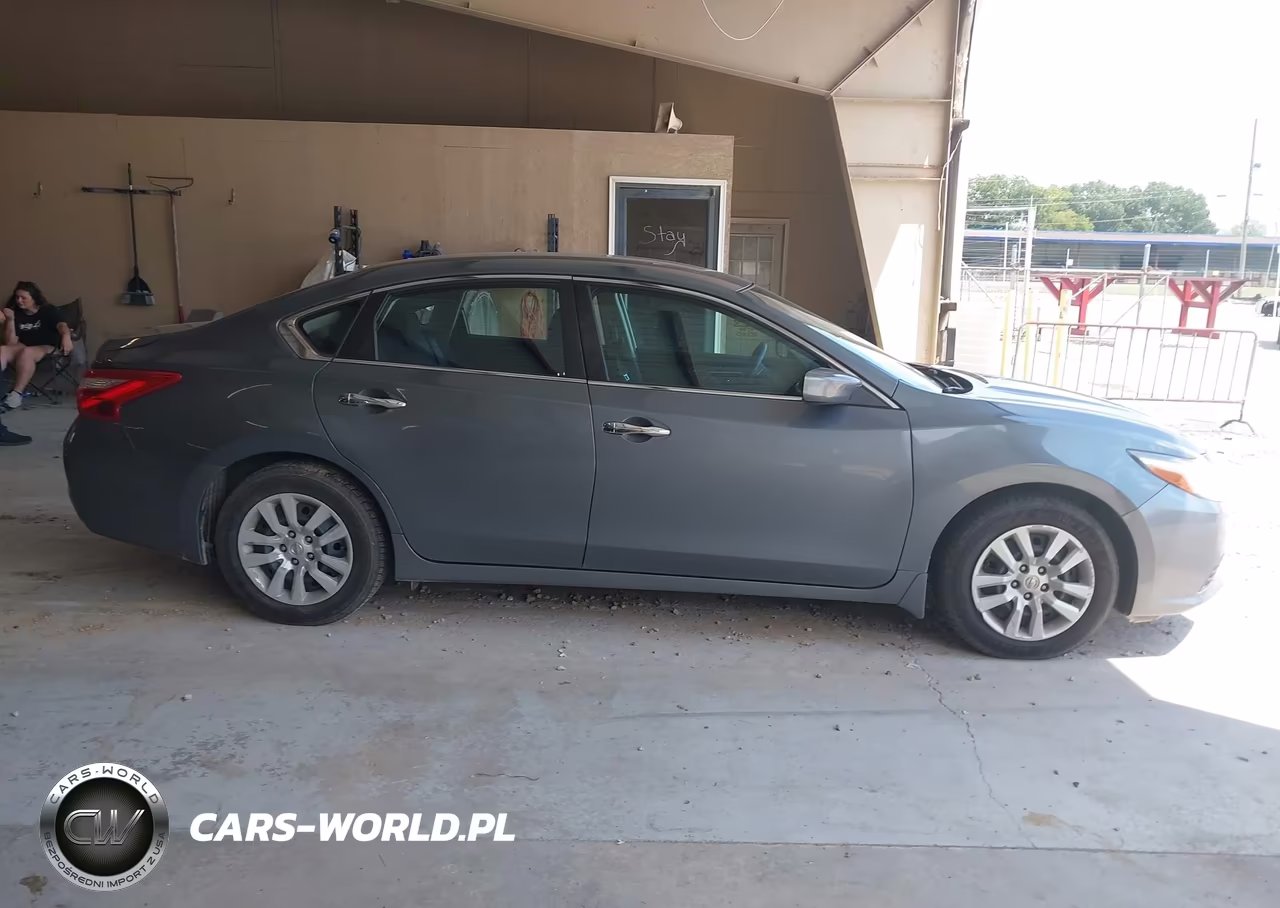 2017 Nissan Altima 2.5 S VIN:1N4AL3AP4HN347229 - 13