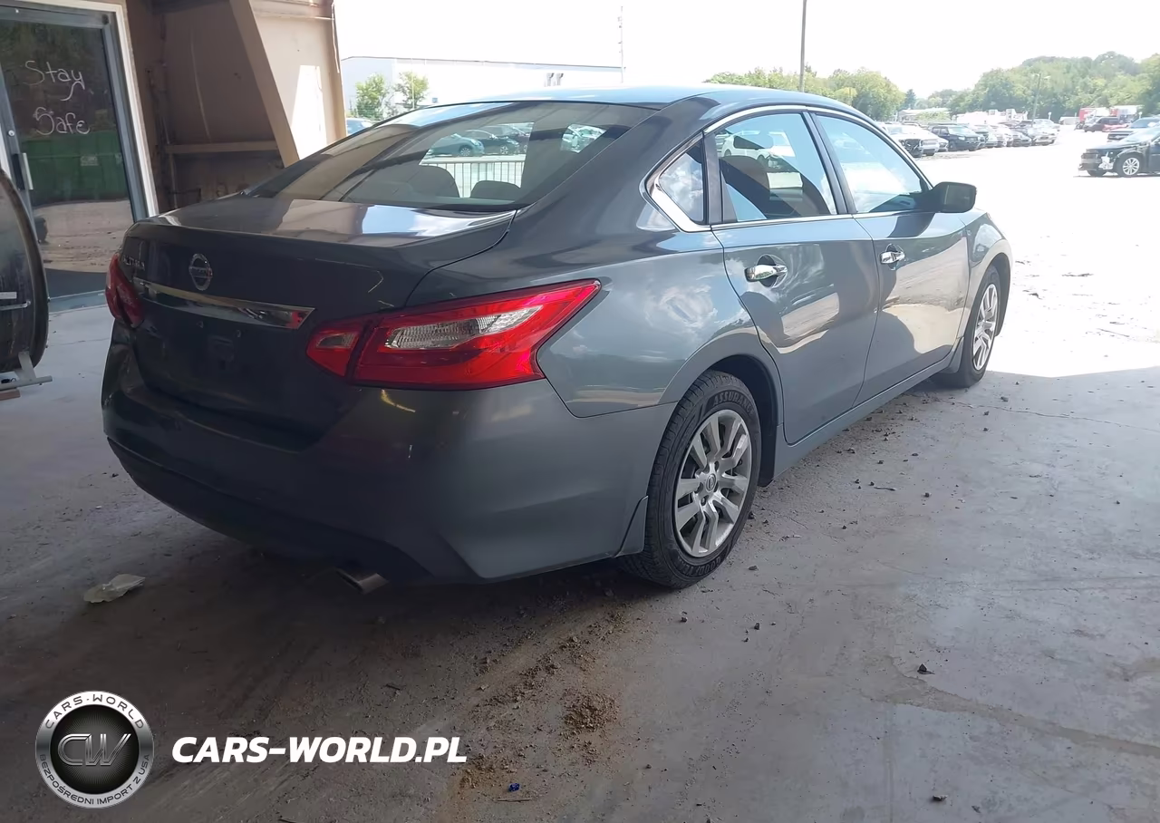2017 Nissan Altima 2.5 S VIN:1N4AL3AP4HN347229 - 4