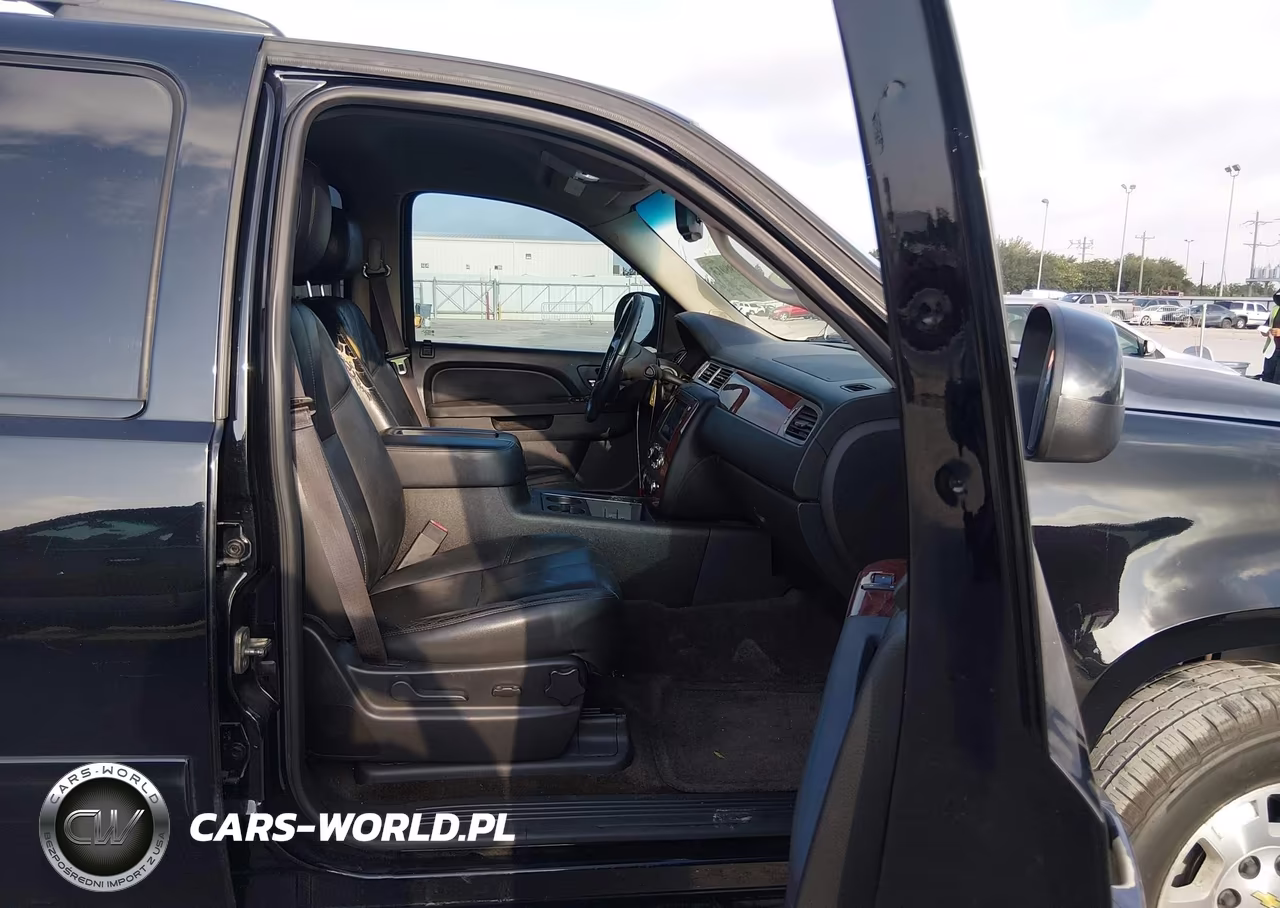 2014 Chevrolet Tahoe Lt VIN:1GNSCBE01ER216812 - 5