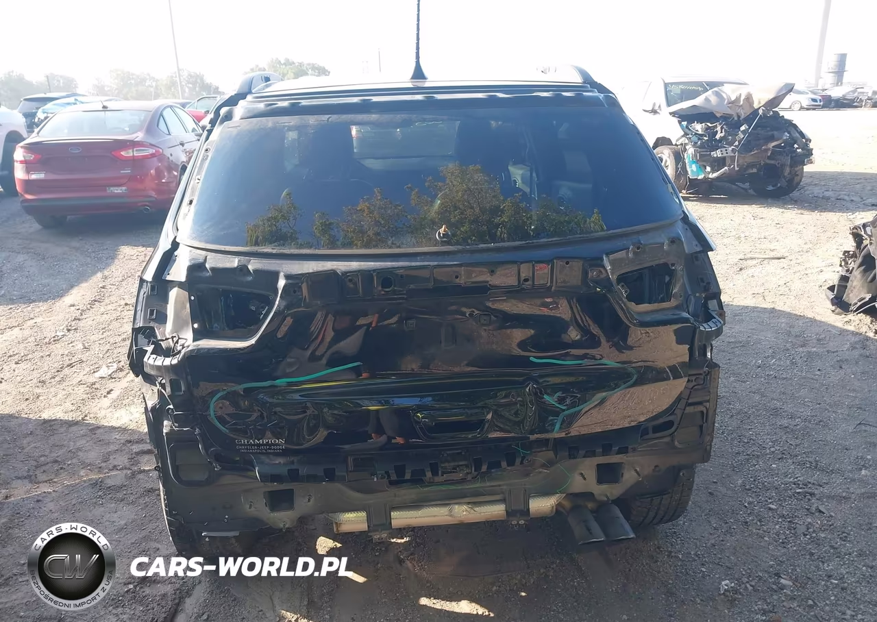 2018 Jeep Compass Altitude 4X4 VIN:3C4NJDBB6JT325698 - 17