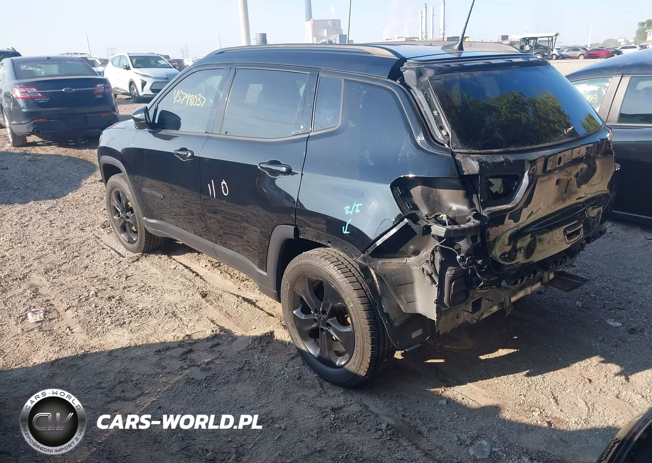 2018 Jeep Compass Altitude 4X4 VIN:3C4NJDBB6JT325698 - 3