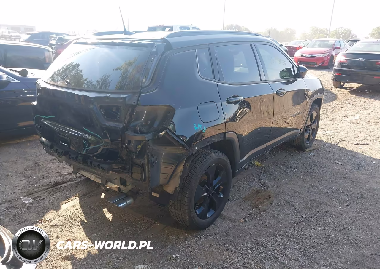 2018 Jeep Compass Altitude 4X4 VIN:3C4NJDBB6JT325698 - 4