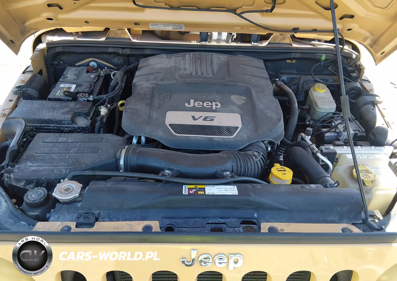 2014 Jeep Wrangler Unlimited Sport VIN:1C4BJWDG0EL242387 - 10