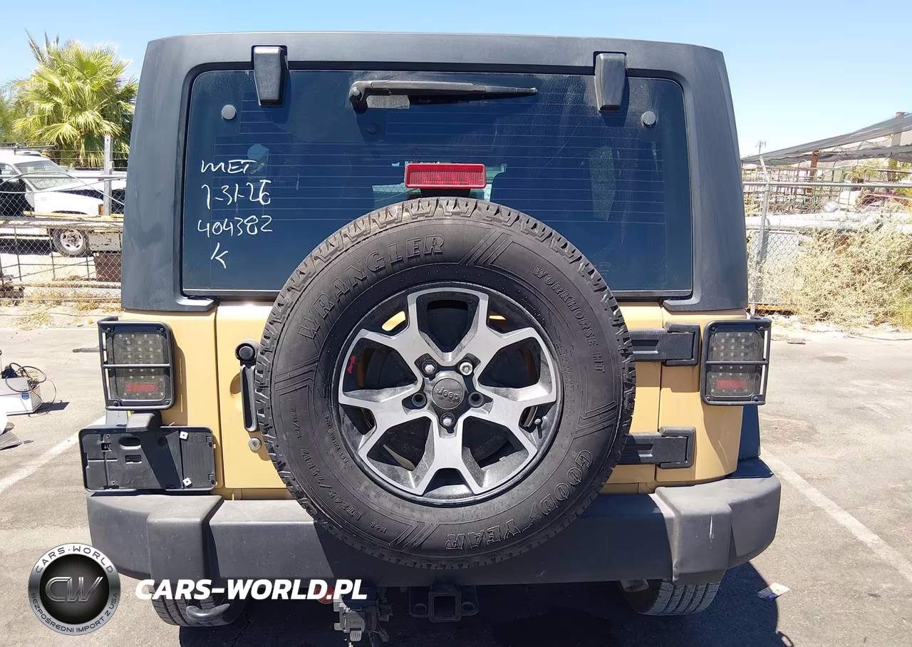 2014 Jeep Wrangler Unlimited Sport VIN:1C4BJWDG0EL242387 - 16