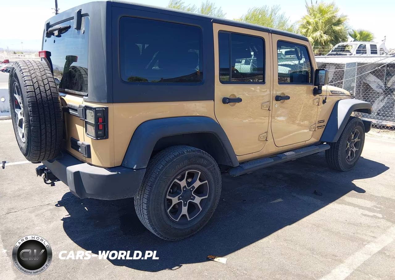 2014 Jeep Wrangler Unlimited Sport VIN:1C4BJWDG0EL242387 - 4