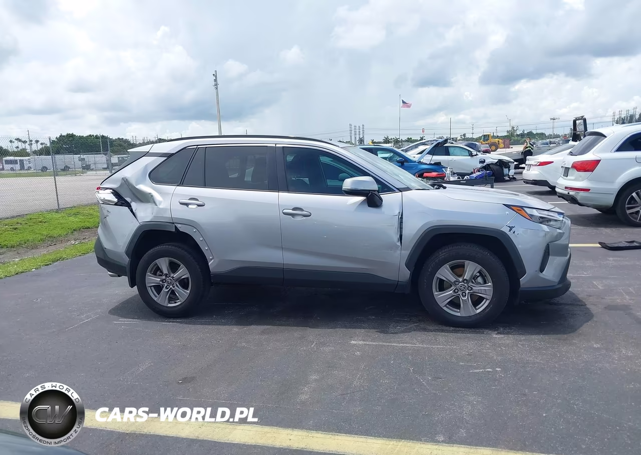 2025 Toyota Rav4 Xle VIN:2T3W1RFV1SC343558 - 13