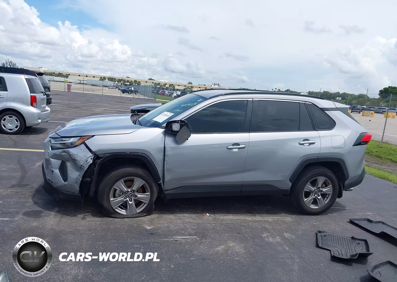 2025 Toyota Rav4 Xle VIN:2T3W1RFV1SC343558 - 14