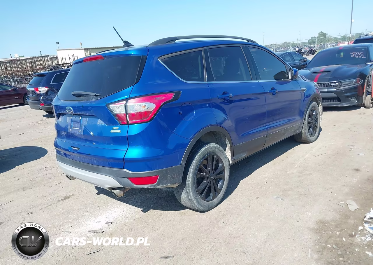 2018 Ford Escape Se VIN:1FMCU0GD5JUA82355 - 4