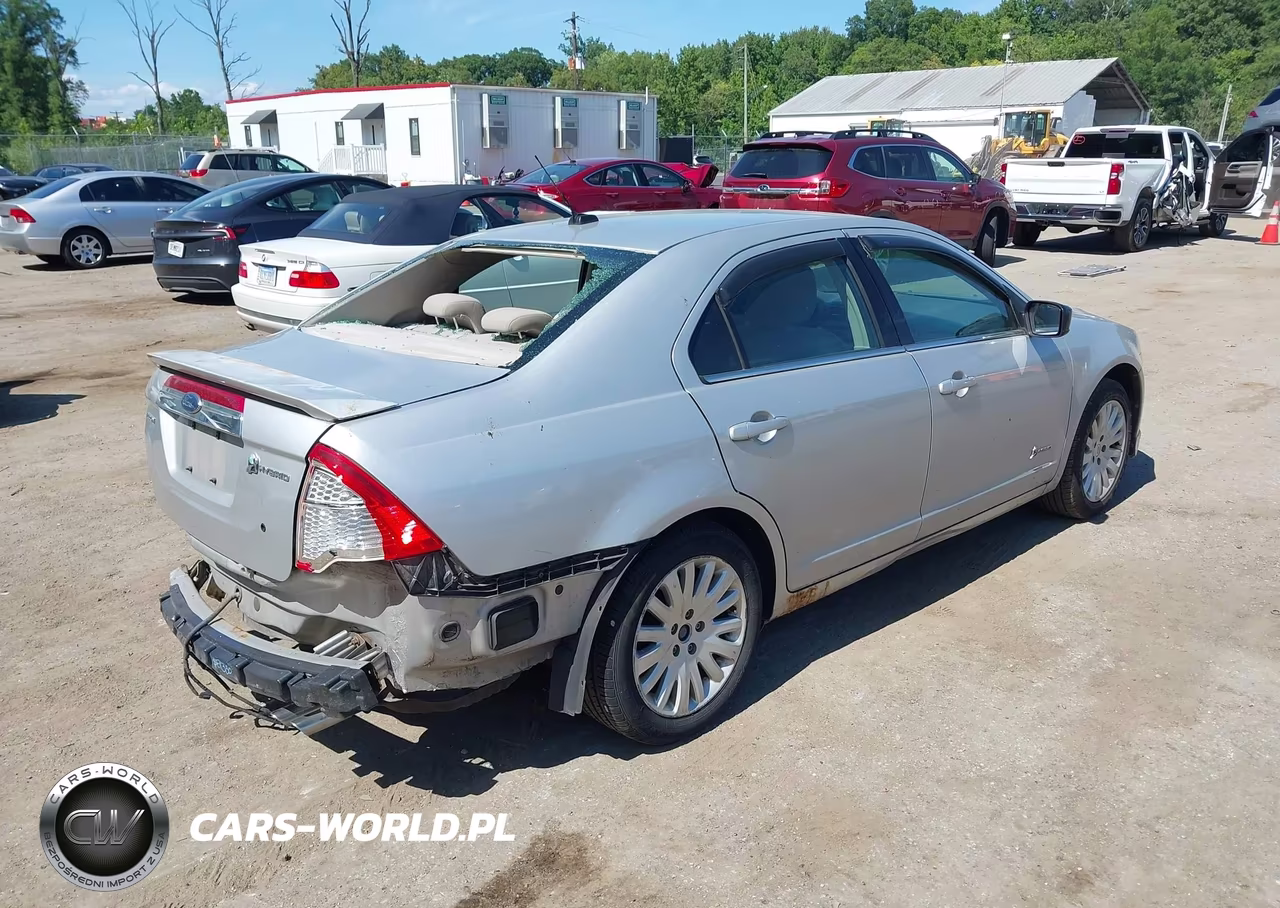 2010 Ford Fusion Hybrid VIN:3FADP0L36AR282896 - 4