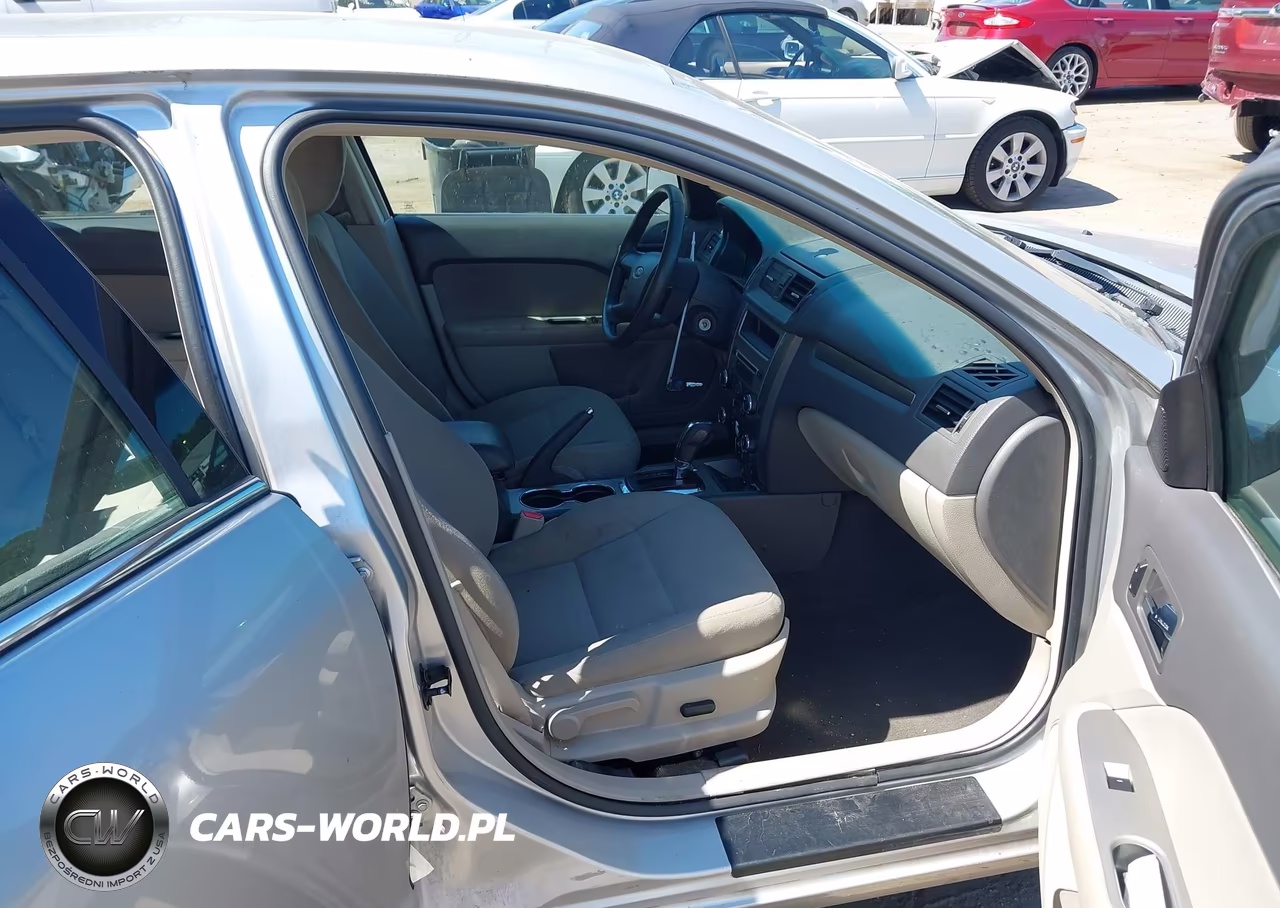 2010 Ford Fusion Hybrid VIN:3FADP0L36AR282896 - 5