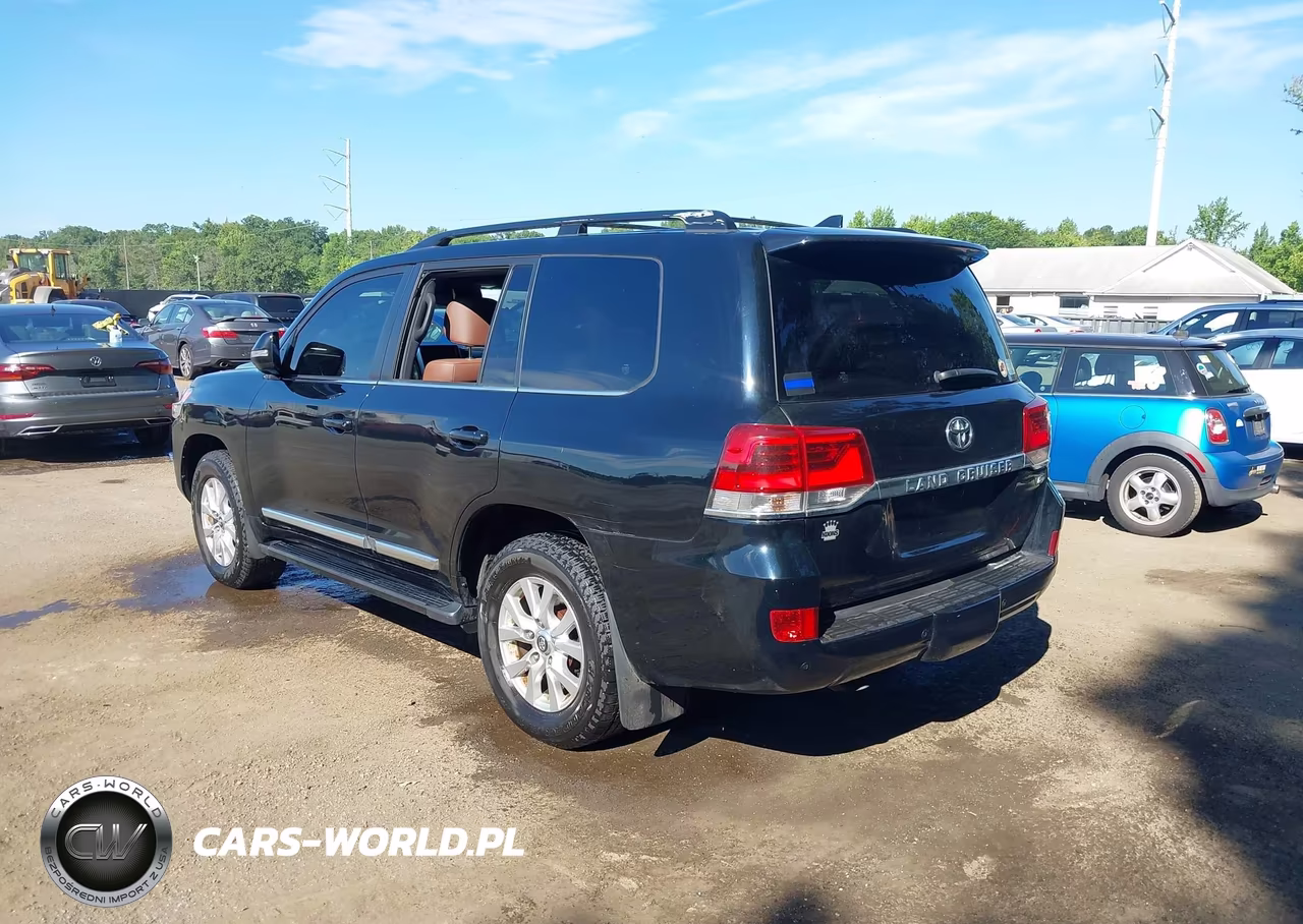 2021 Toyota Land Cruiser VIN:JTMCY7AJ2M4102436 - 3