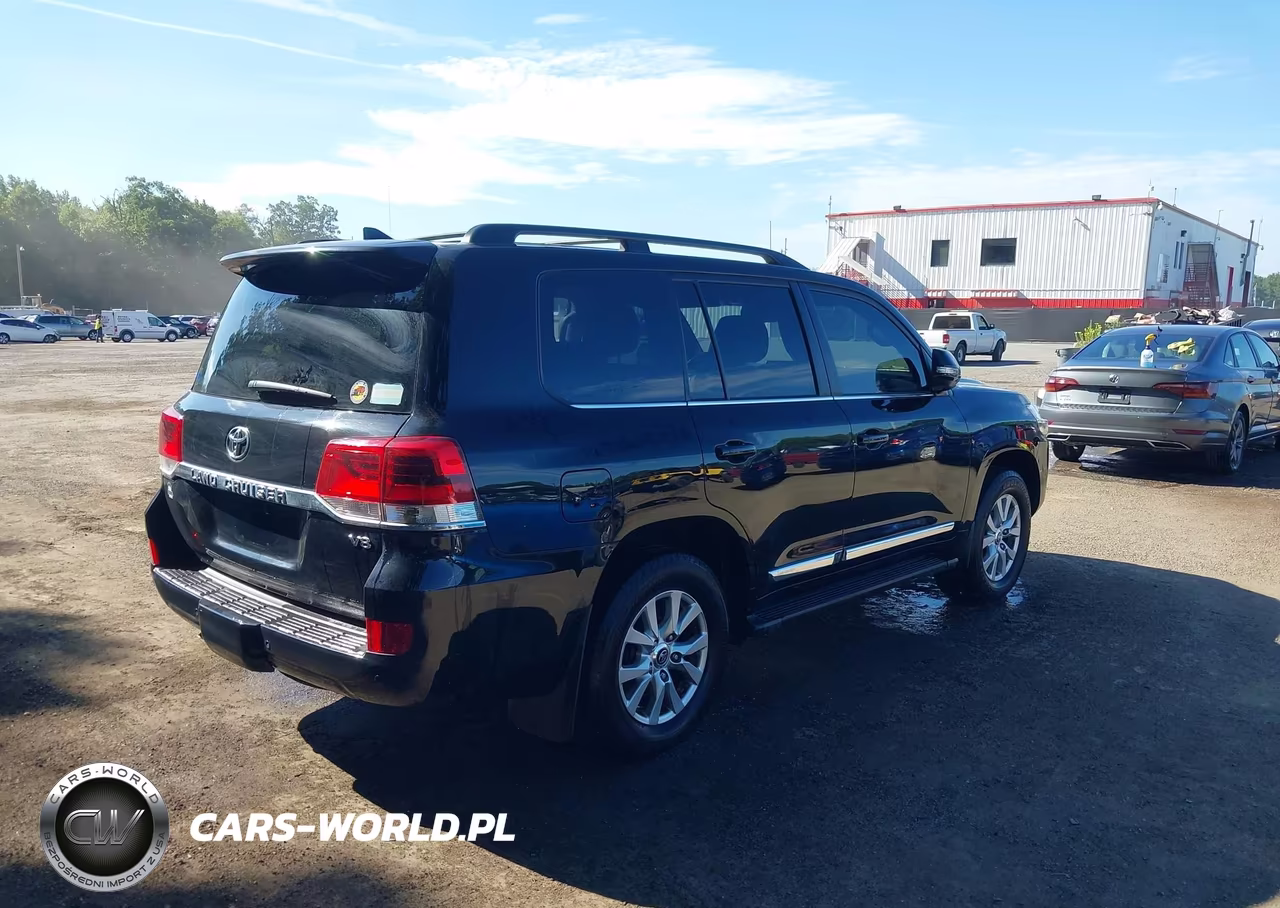 2021 Toyota Land Cruiser VIN:JTMCY7AJ2M4102436 - 4