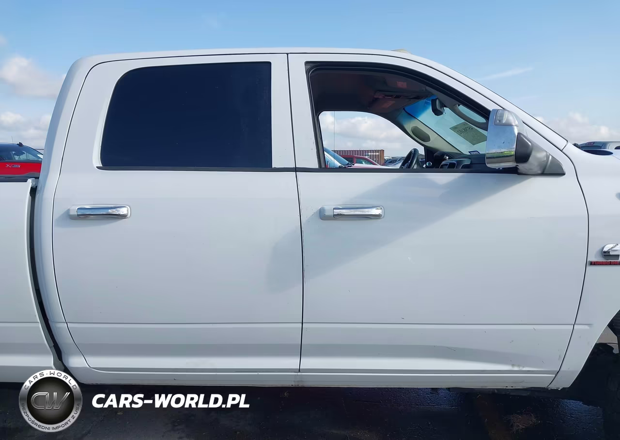2015 Ram 2500 Laramie VIN:3C6UR5KL5FG530276 - 14