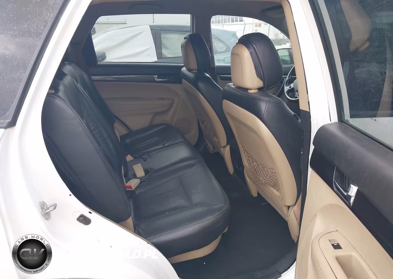 2013 Kia Sorento Lx V6 VIN:5XYKTDA24DG375770 - 8