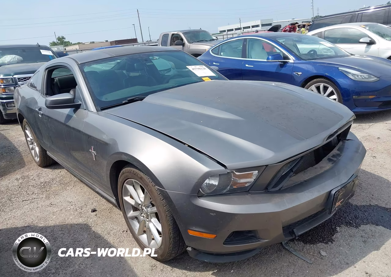 2010 Ford Mustang V6-V6 Premium