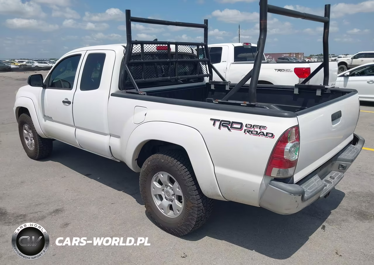 2015 Toyota Tacoma Prerunner V6 VIN:5TFTU4GN5FX075271 - 3