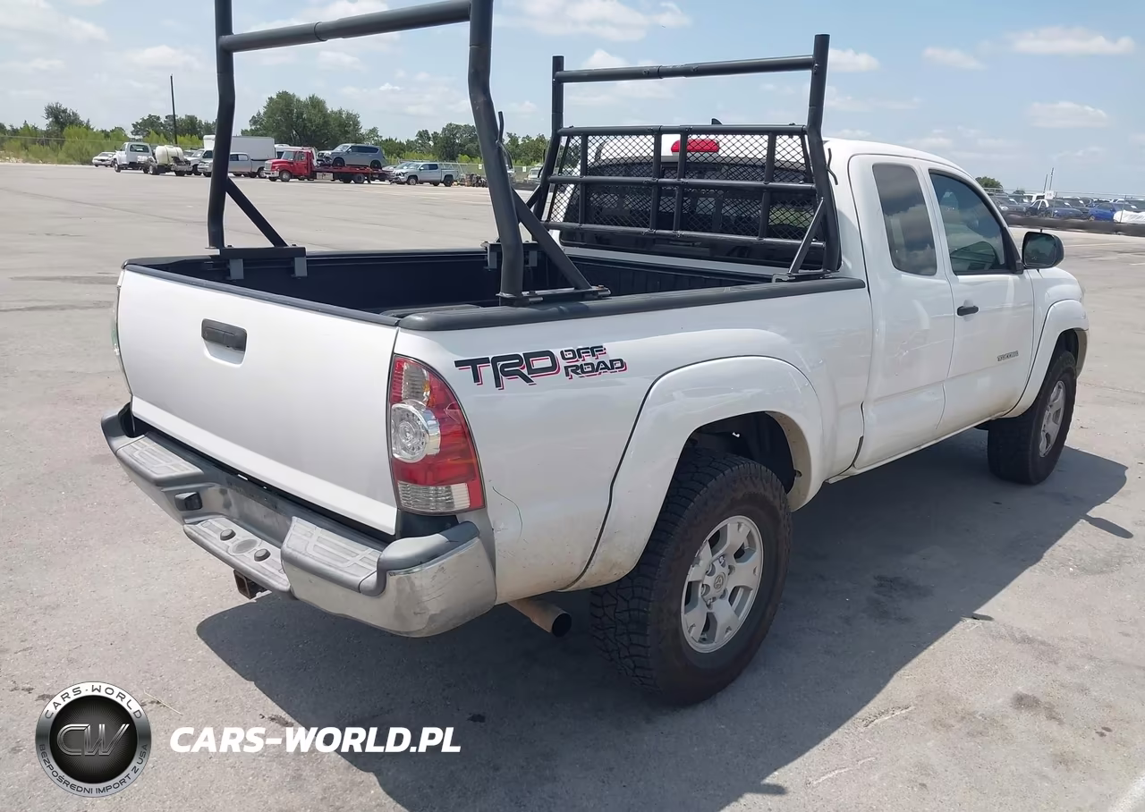 2015 Toyota Tacoma Prerunner V6 VIN:5TFTU4GN5FX075271 - 4
