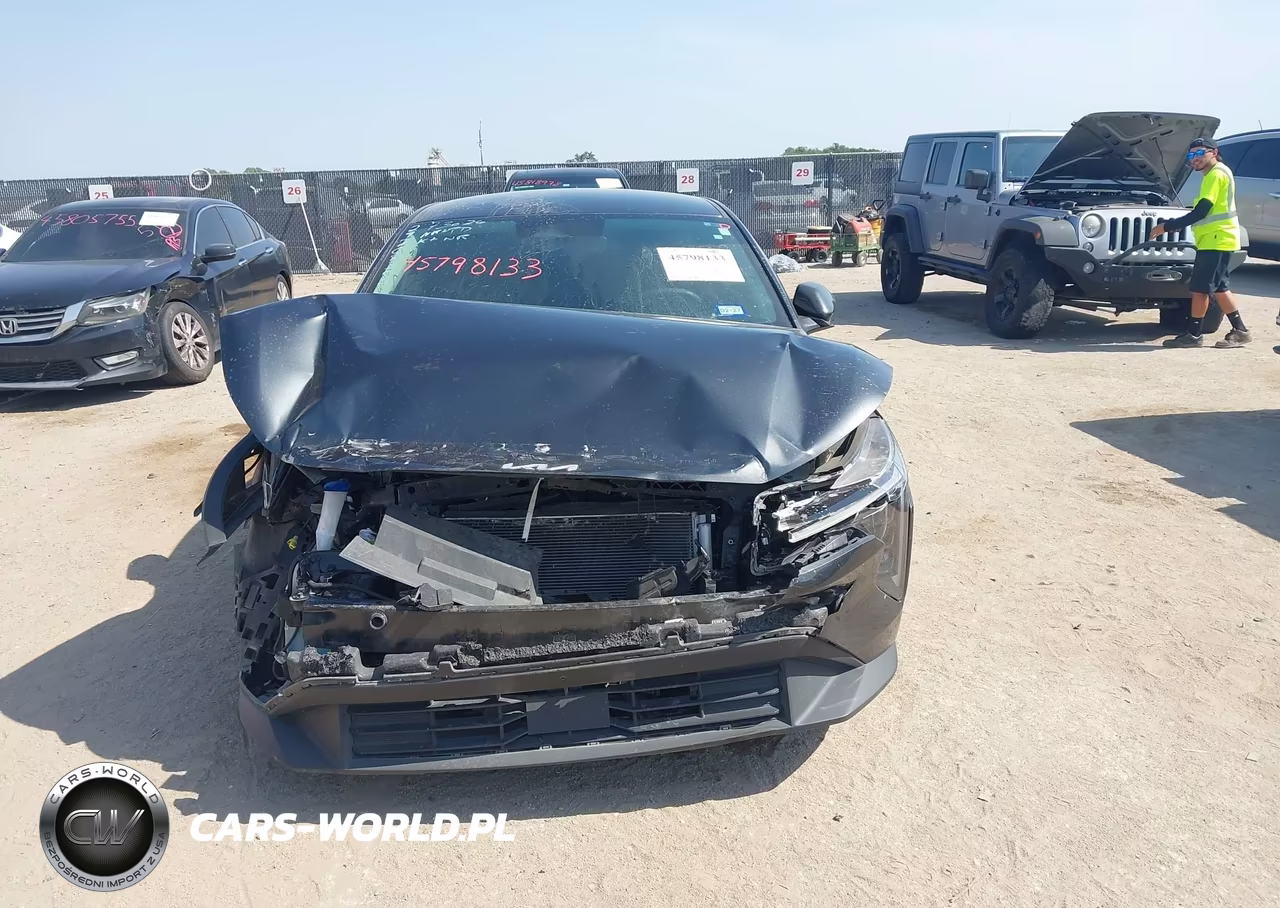 2025 Kia K4 Lxs VIN:3KPFT4DE3SE084727 - 12