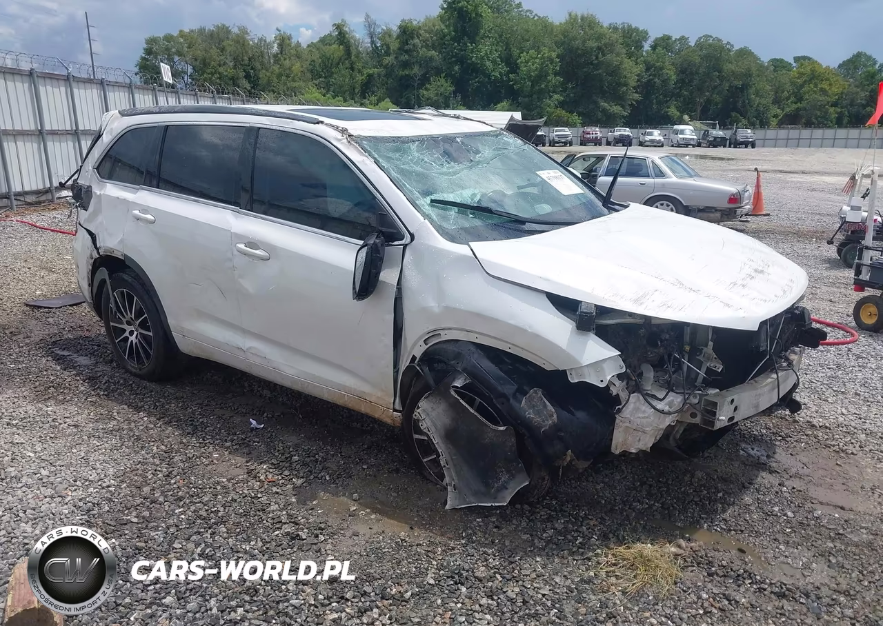 2017 Toyota Highlander Se