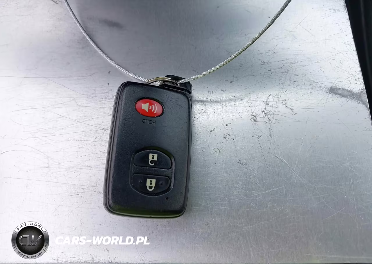 2015 Toyota Prius V Three VIN:JTDZN3EU2FJ022414 - 11