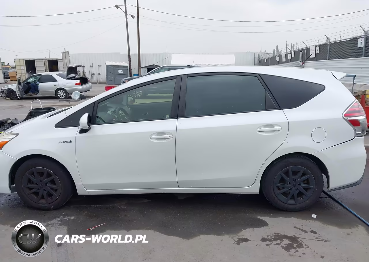 2015 Toyota Prius V Three VIN:JTDZN3EU2FJ022414 - 15