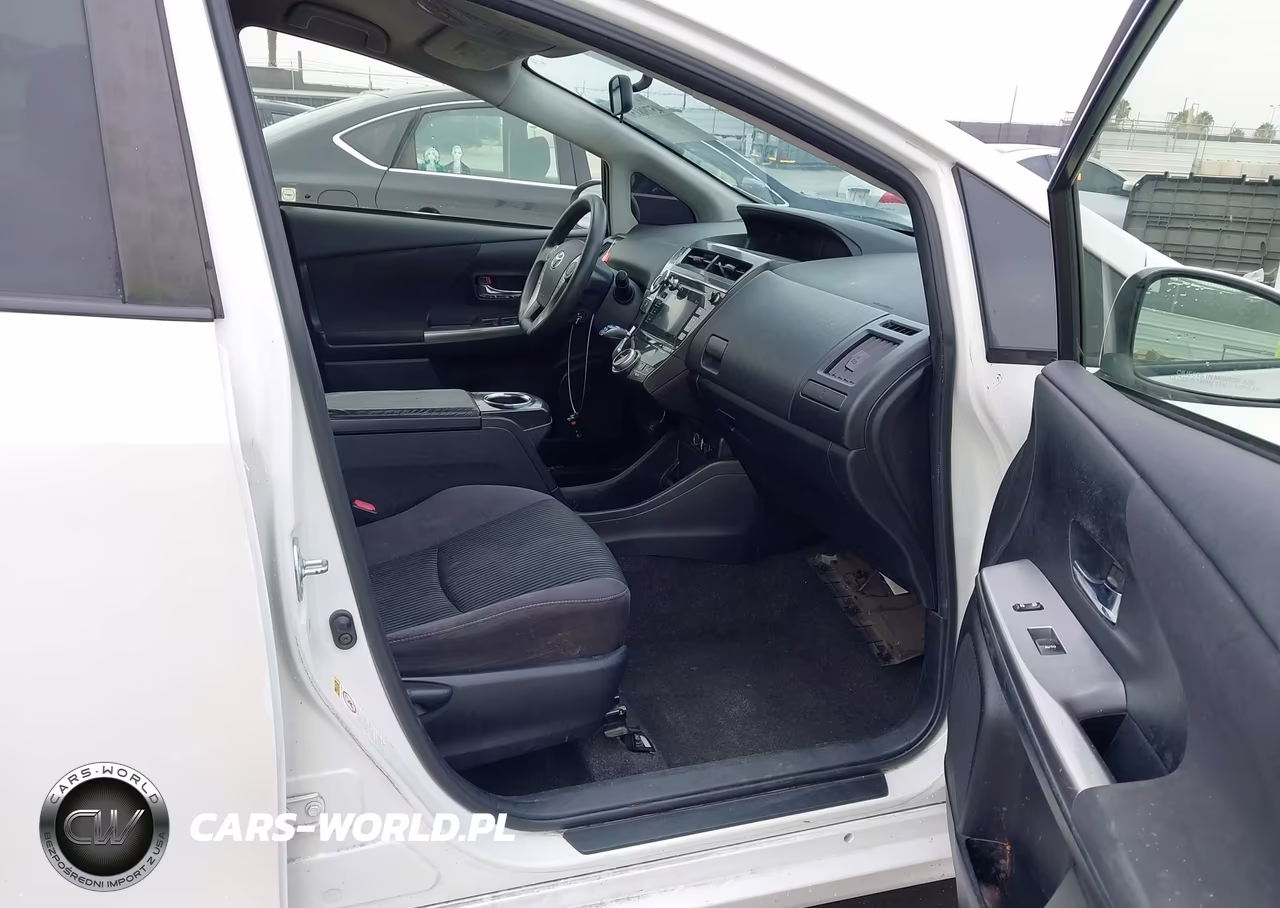 2015 Toyota Prius V Three VIN:JTDZN3EU2FJ022414 - 5